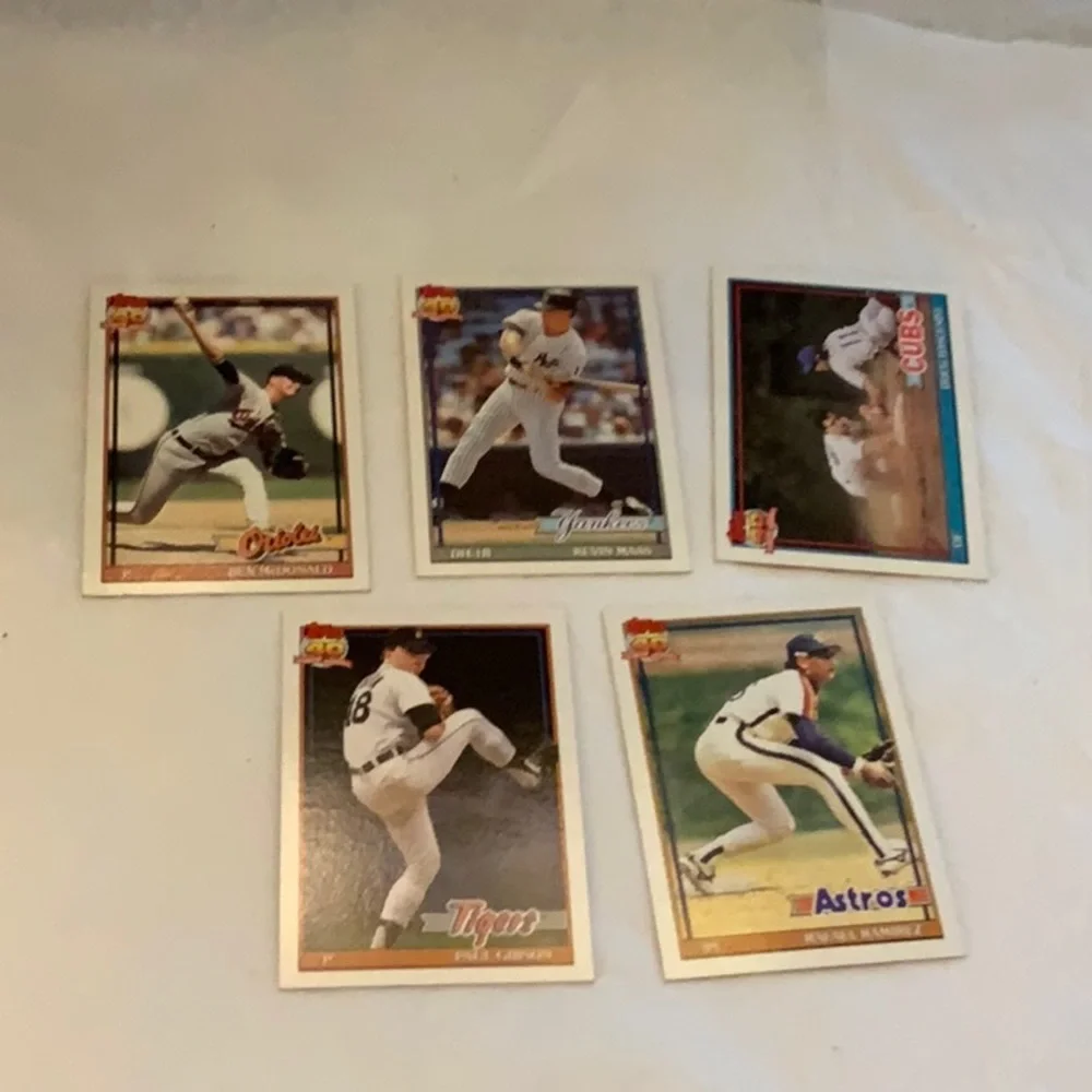 Bundle of Baseball Cards Lot 75